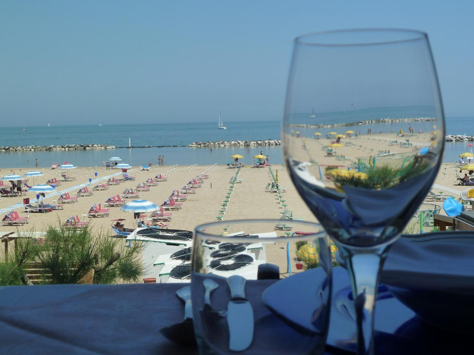 Hotel Napoleon Gabicce Mare Extérieur photo