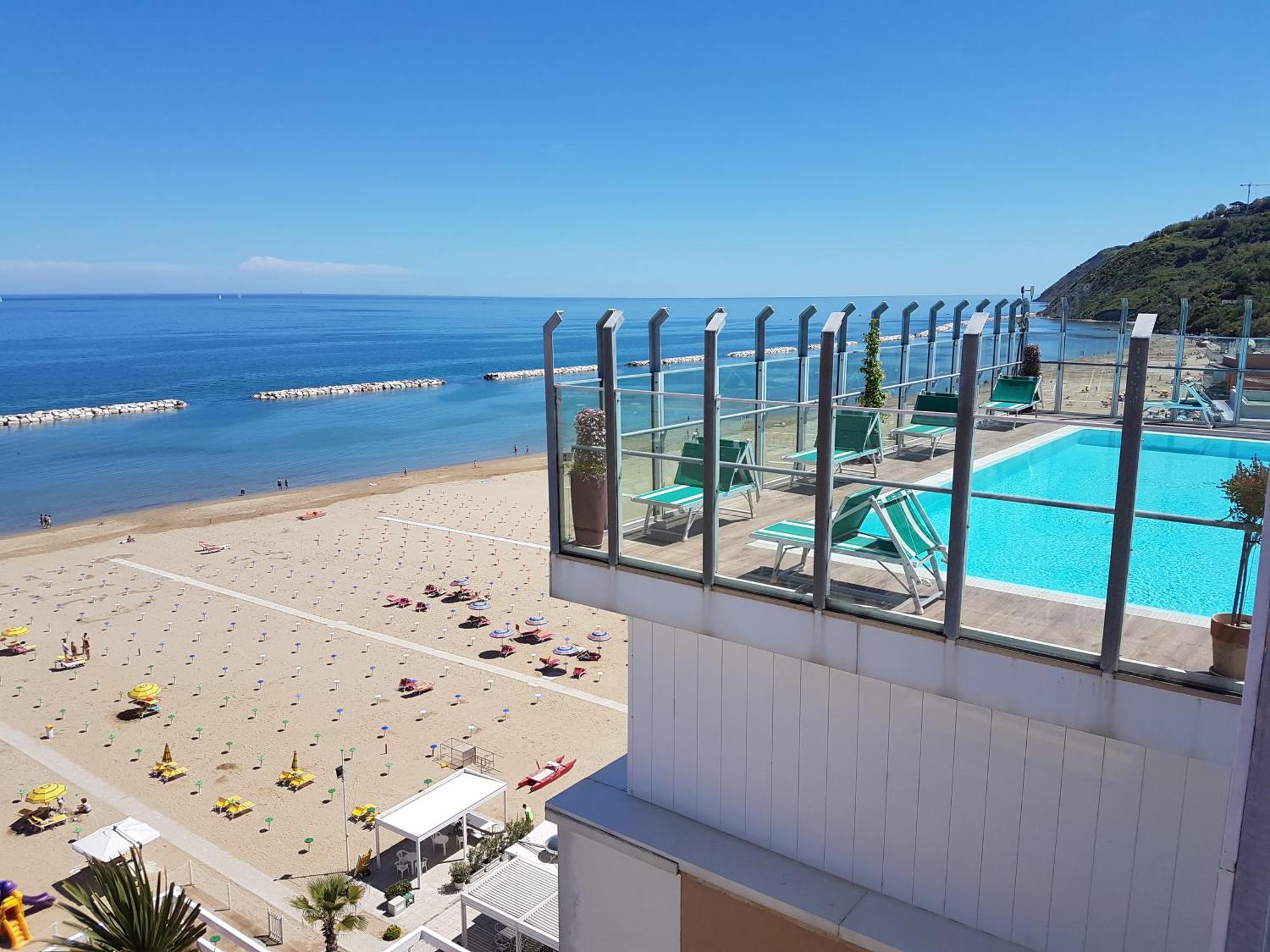 Hotel Napoleon Gabicce Mare Extérieur photo